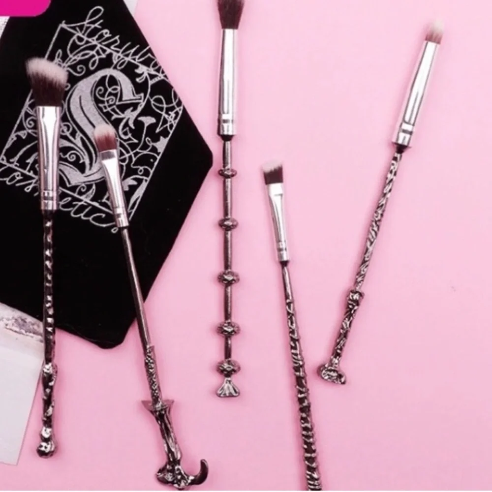 Harry Potter Silver Makeup Brush Set in Pouch
